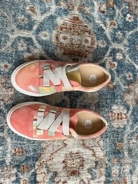 Yellow Box Estella Tie-Dye Canvas Sneakers size 6